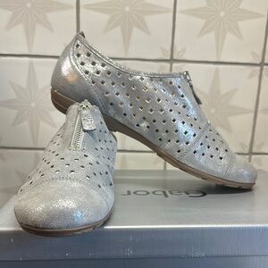Gabor Women's Silver Perforated Shoes 7m NWT